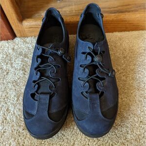 Pandere orthopedic adjustable leather sneaker sz 12 euc blue suede